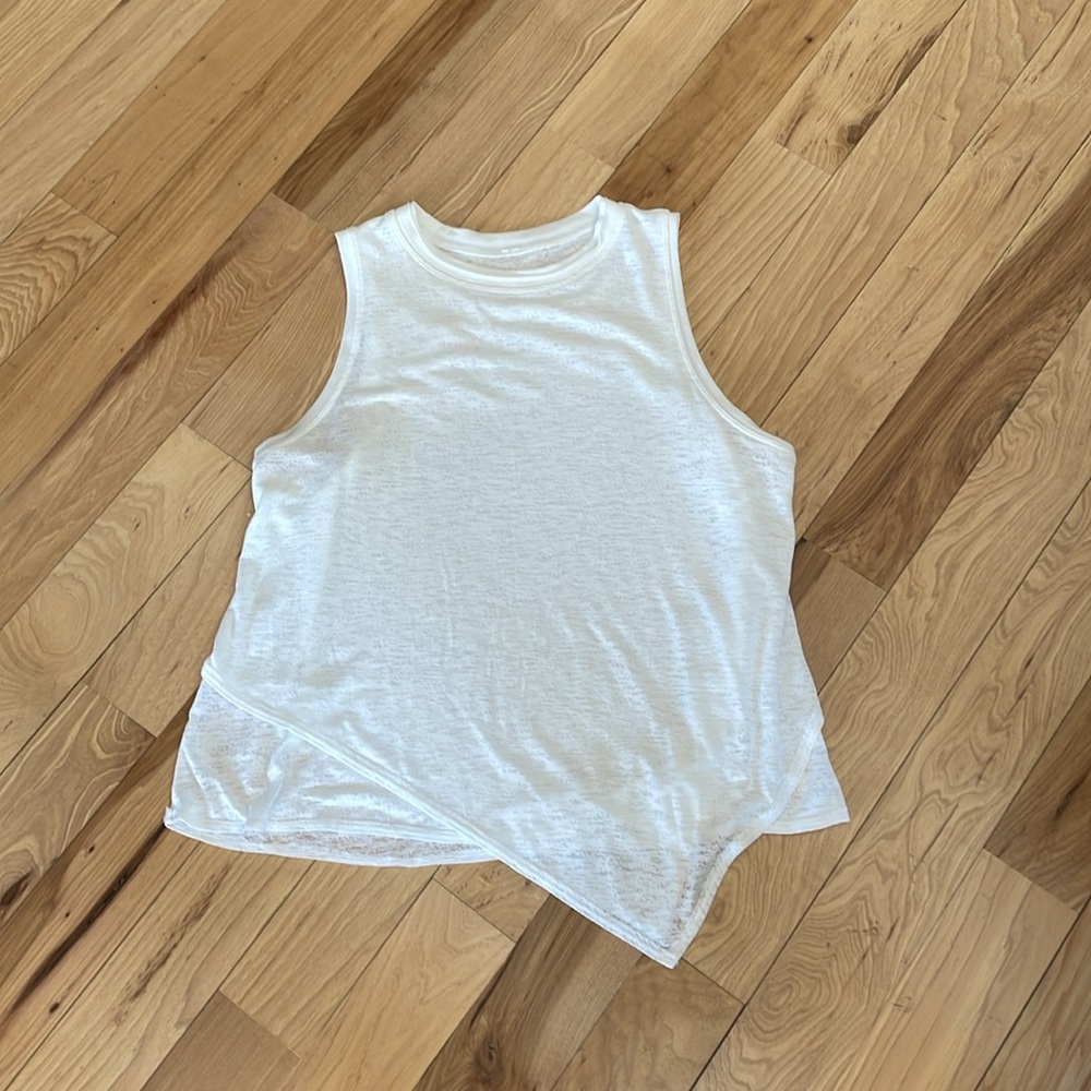 Lululemon asymmetrical layered sleeveless top - size 6 or 8.